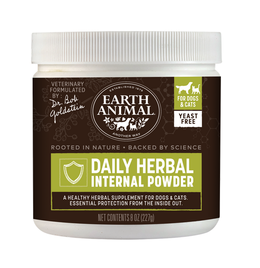 The front of an 8 ounce tub of Earth Animal flea & tick powder